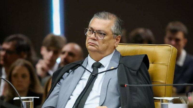 Flávio Dino sofre fratura em casa e não participará de ‘Gilmarpalooza’