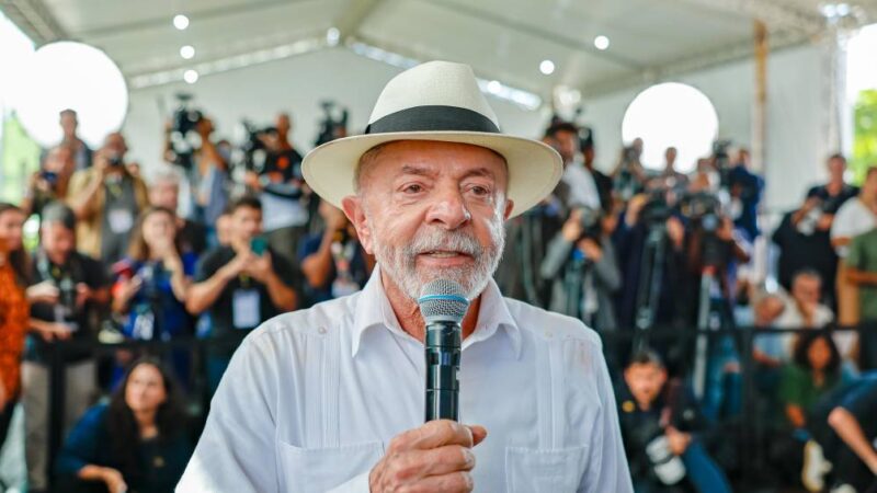 O afago de Lula após avanço da PEC do fim da escala 6×1 na Câmara