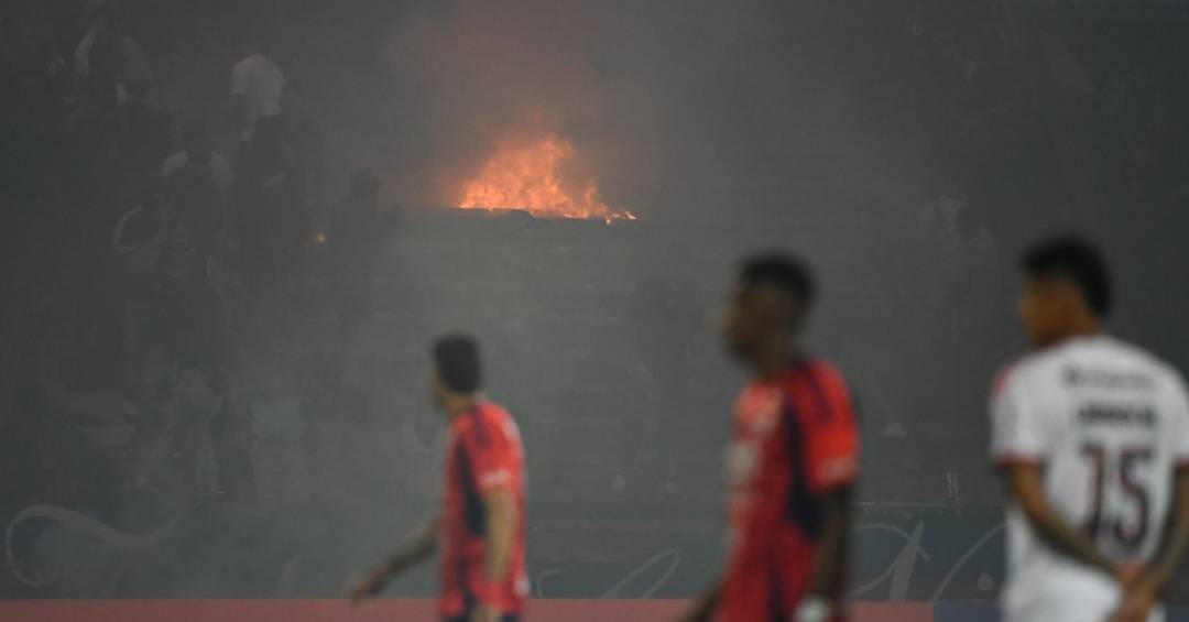 A razão por trás da fúria de torcedores que causaram o cancelamento de jogo do Flamengo