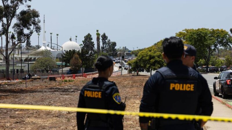 Ataque a tiros contra mesquita em San Diego deixa três mortos