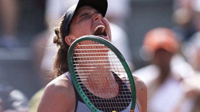 Após sofrer virada, Bia Haddad cai na estreia em Roland Garros