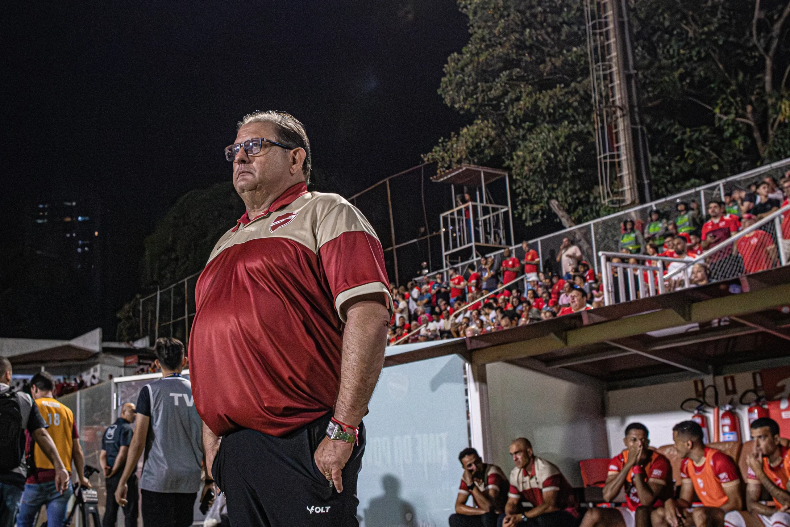 “Acabou o mundo”, Guto Ferreira ironiza empate do Vila Nova