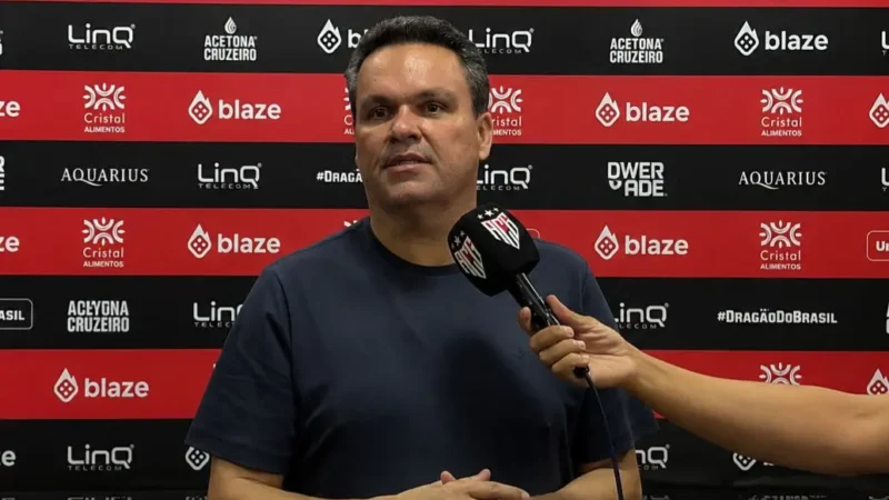“Acham que vão me enganar, mas não vão não”, dispara Adson Batista