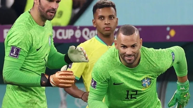 Ancelotti surpreende e convoca goleiro Weverton para Copa
