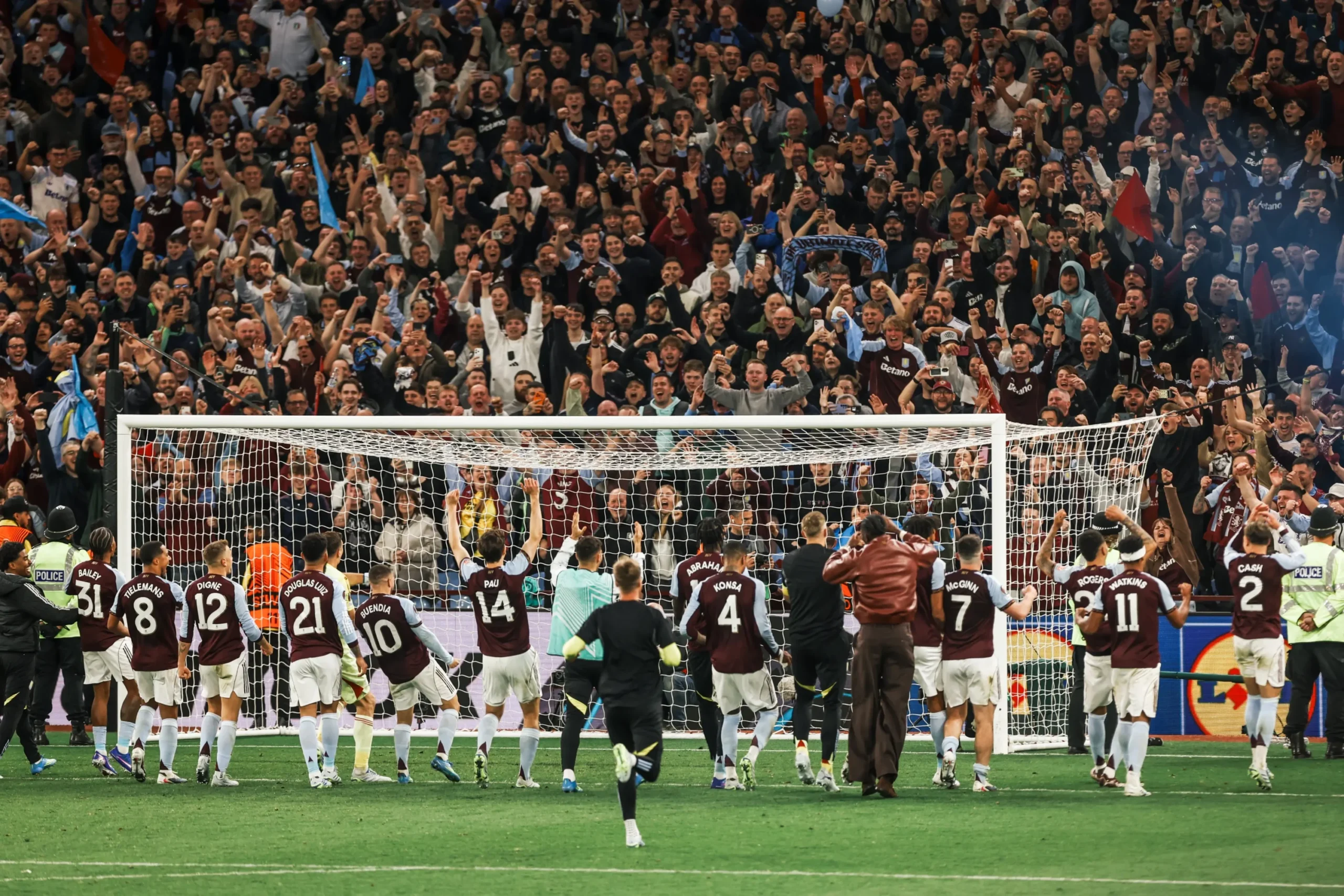 Aston Villa, da Inglaterra, e Freiburg, da Alemanha, vão decidir a Liga Europa; final da Conference League também é definida