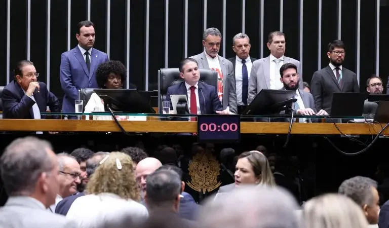 Câmara Federal aprova fim da escala 6×1