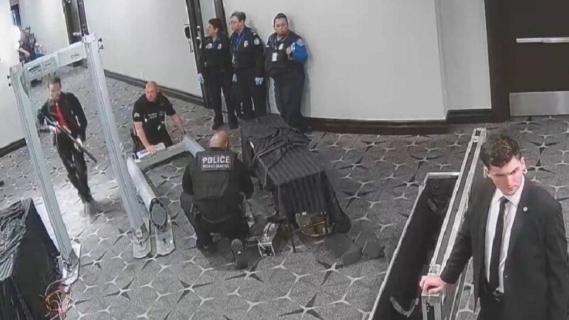 Novo vídeo mostra atirador tentando invadir jantar com Trump na Casa Branca