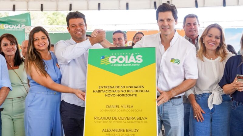 Daniel Vilela entrega 100 moradias a custo zero no Oeste goiano