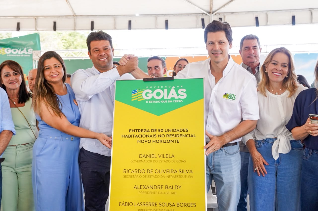 Daniel Vilela entrega 100 moradias a custo zero no Oeste goiano