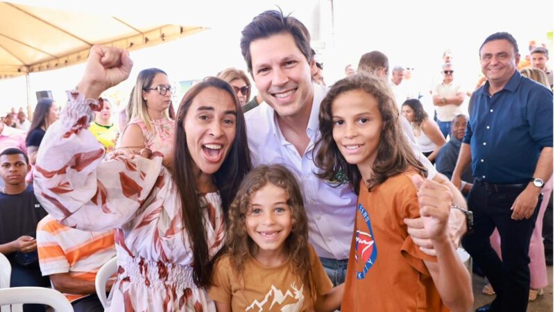 Daniel Vilela entrega casas grátis no Entorno do DF
