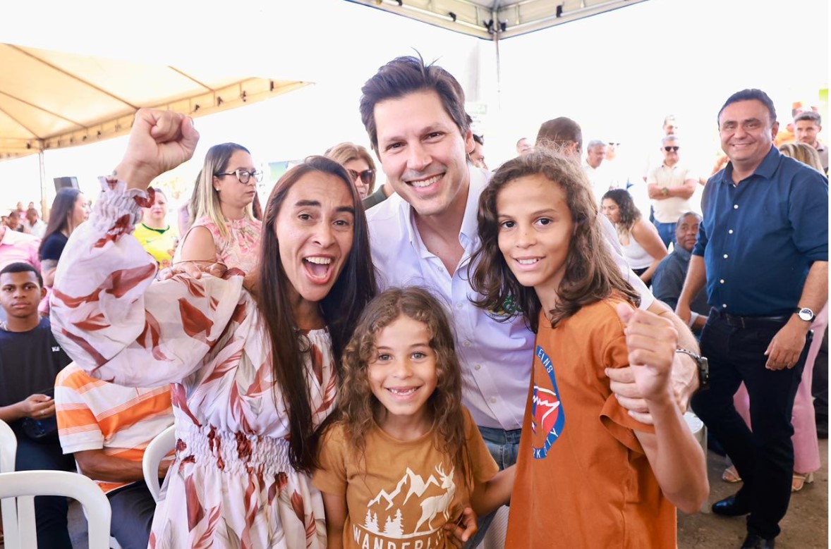 Daniel Vilela entrega casas grátis no Entorno do DF