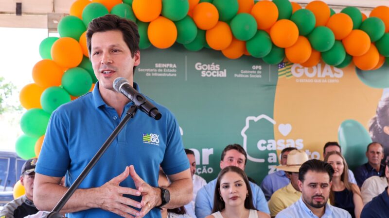 Daniel entrega casas do Pra Ter Onde Morar em Mutunópolis