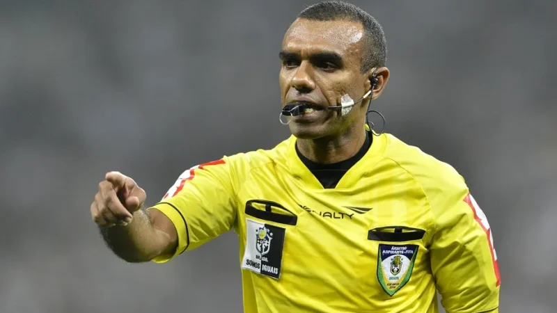 Dewson Fernando comanda arbitragem de Vila Nova x Anápolis pela semifinal da Copa Centro-Oeste