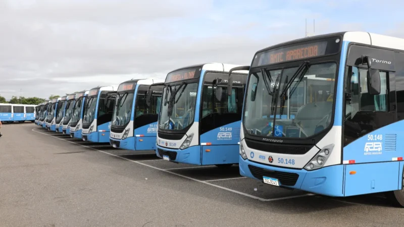 Empresa de transporte público oferece quase 50 vagas em Goiânia; salários chegam a R$ 3,7 mil