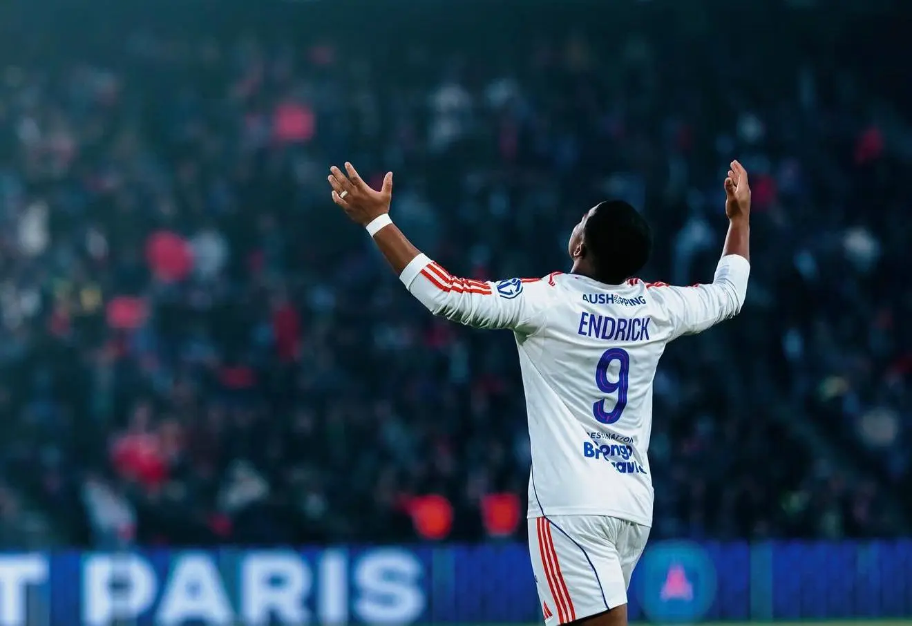 Endrick se despede do Lyon: “Resolvi não matar um Leão por dia, mas me tornar um”