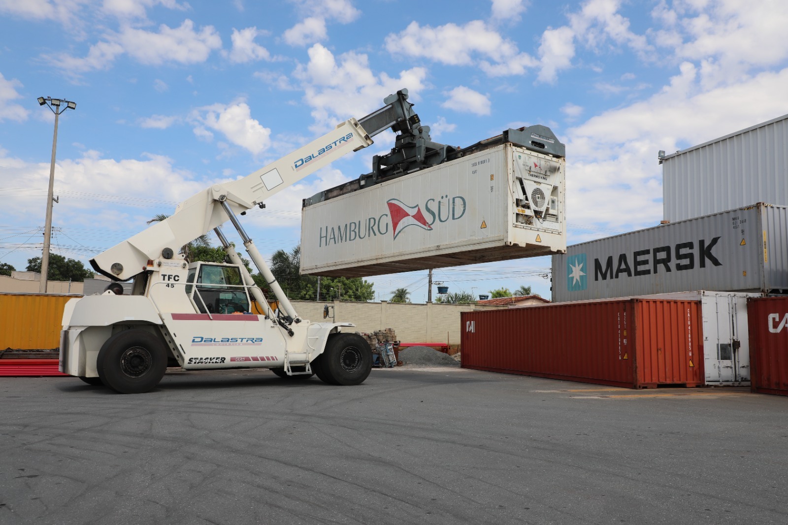 Exportações de Goiás sobem 62,3% em março e superávit forte!