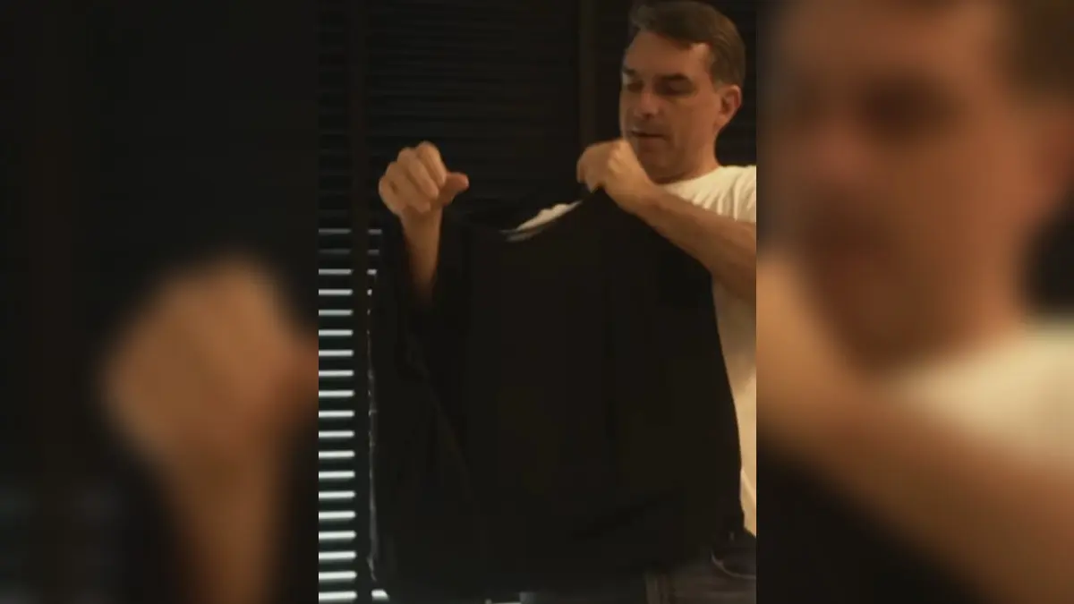 Flávio Bolsonaro publica vídeo com colete à prova de balas: ‘Estou preparado’