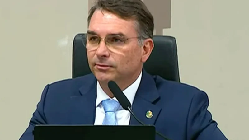 Flávio explica conversa com Vorcaro em nota; confira