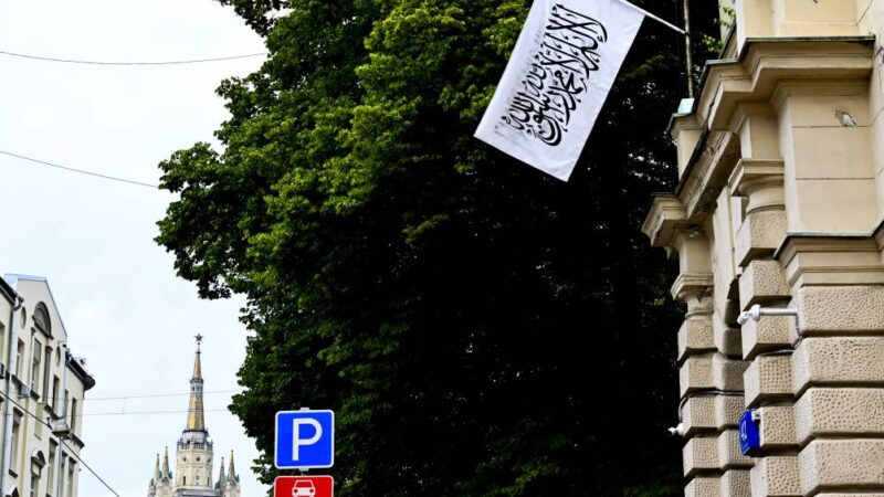 Rússia anuncia ‘parceria total’ com o Talibã e incentiva cooperação com Afeganistão