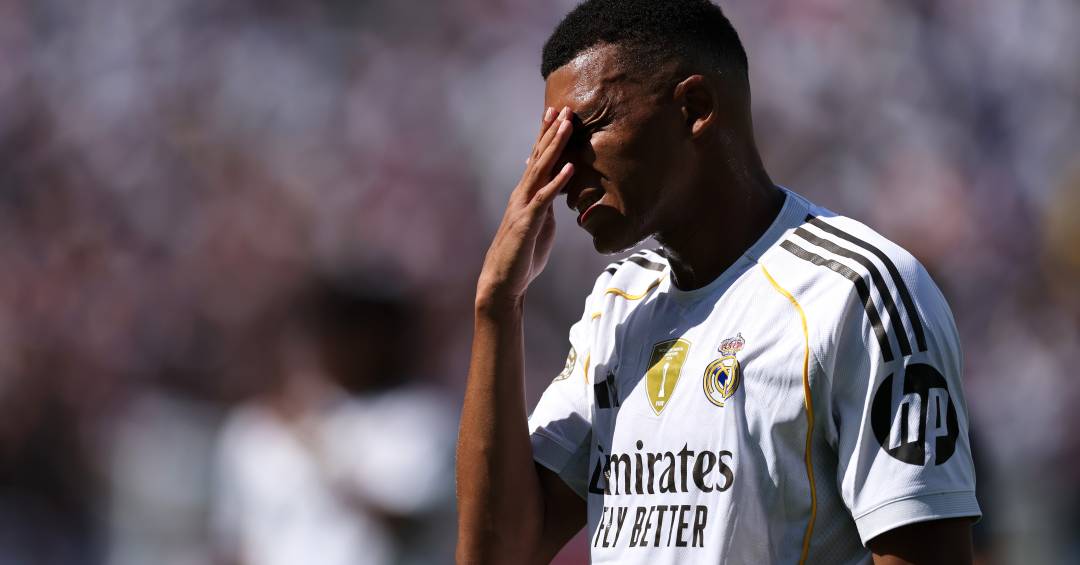 Kylian Mbappé não é relacionado pelo Real Madrid para enfrentar Barcelona neste domingo