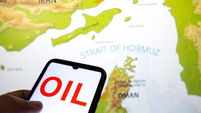 Índia pede que cidadãos adotem home office para conter efeitos da crise do petróleo