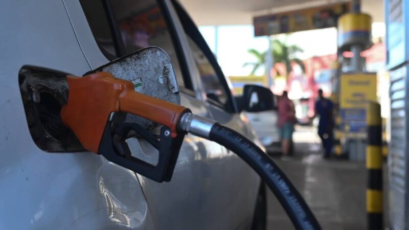 Governo publica decreto que regulamenta subsídio para gasolina e diesel