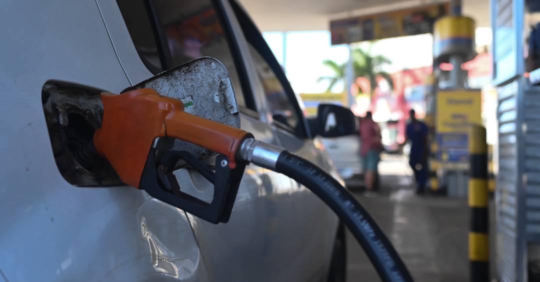Governo publica decreto que regulamenta subsídio para gasolina e diesel
