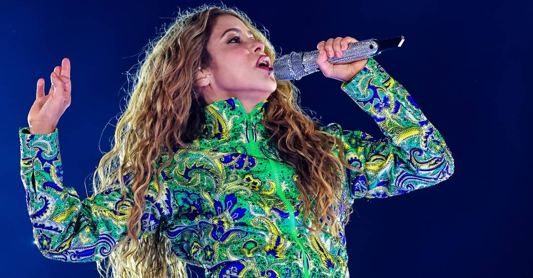 Lobacabana: Shakira uiva, rebola e até chega a cantar entre euforias no Rio