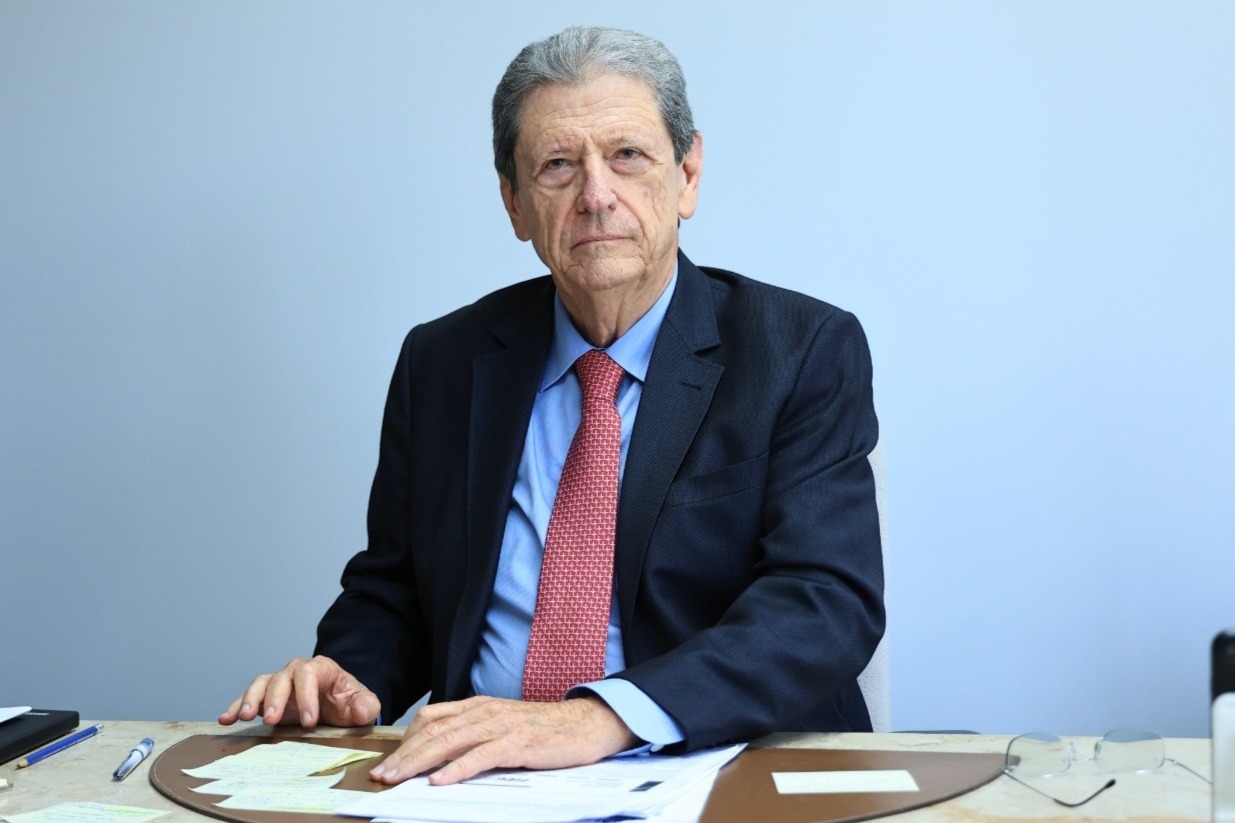 Governo decreta luto oficial de três dias em homenagem a Paulo Vargas