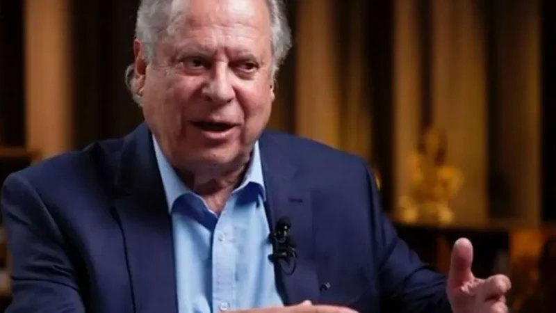 José Dirceu recebe diagnóstico de linfoma e é internado em SP