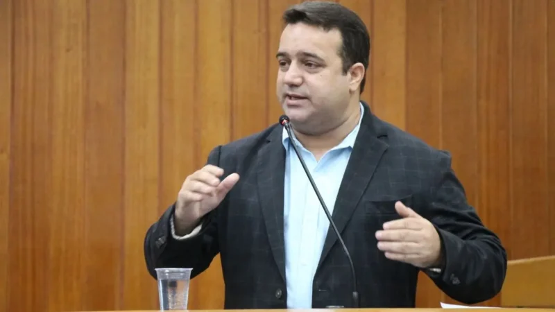 Leandro Sena é investigado por desvios na prefeitura de Goiânia
