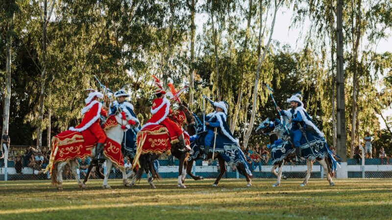 Luziânia e Niquelândia abrem Circuito das Cavalhadas 2026