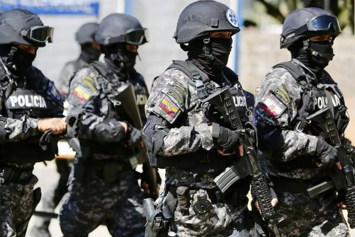 Mais de 120 são presos no Equador no 1º dia do toque de recolher