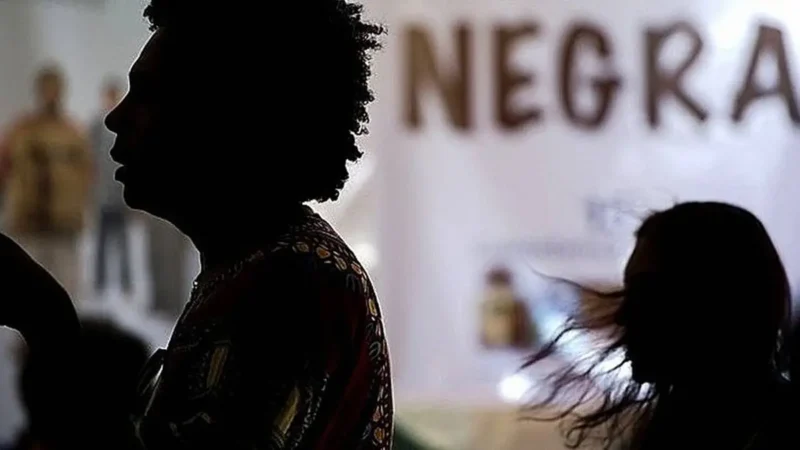 Médica acusada de furto na C&A de Goiânia denuncia racismo