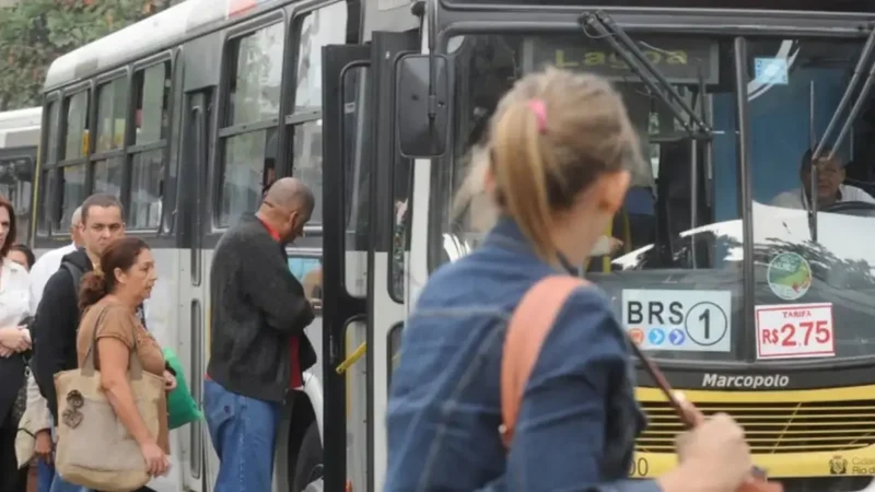 Mulheres podem ter assento preferencial nos ônibus de Goiânia