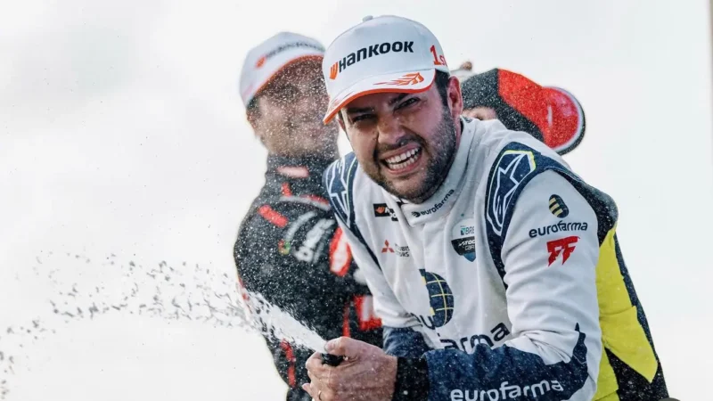 No retorno da Stock Car a Goiânia, Felipe Fraga vence sprint