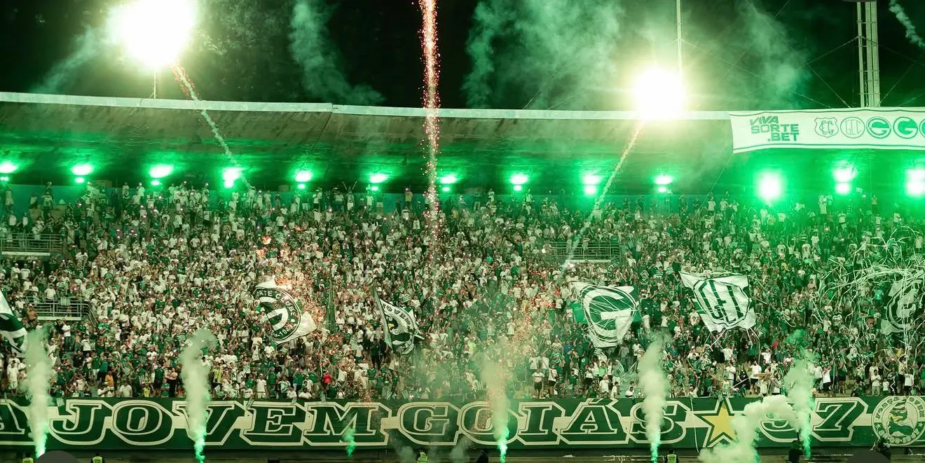 Organizada do Goiás se junta ao Movimento Verde Amarelo para Copa do Mundo