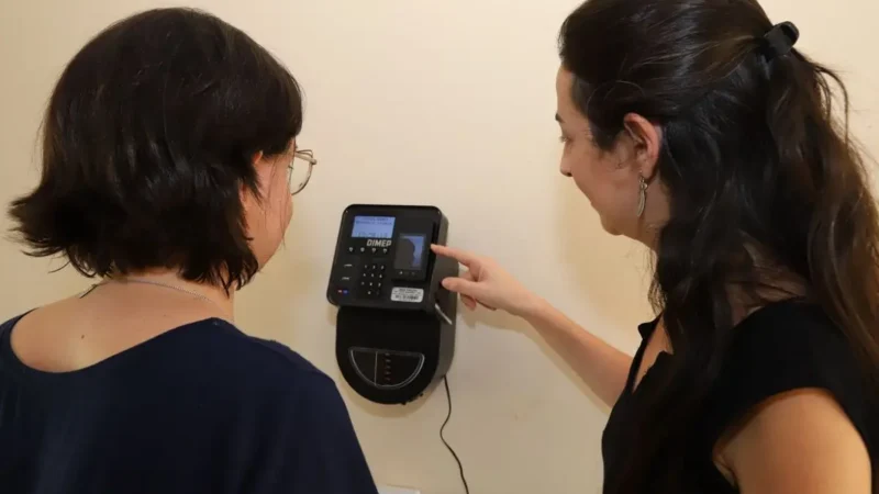 Prefeitura de Goiânia vai instalar ponto com biometria facial