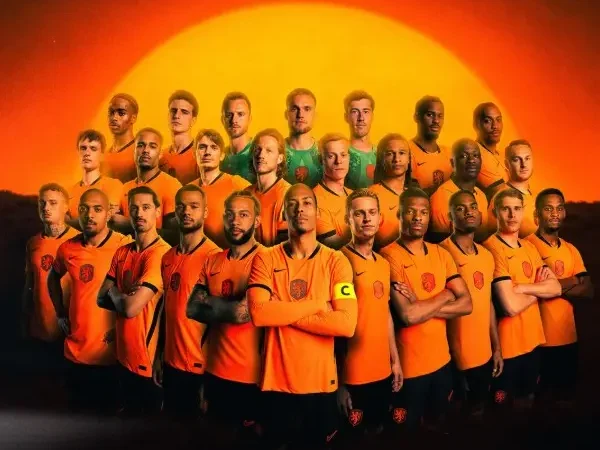 Provável adversária do Brasil, Holanda divulga convocados para a Copa com Memphis Depay, do Corinthians