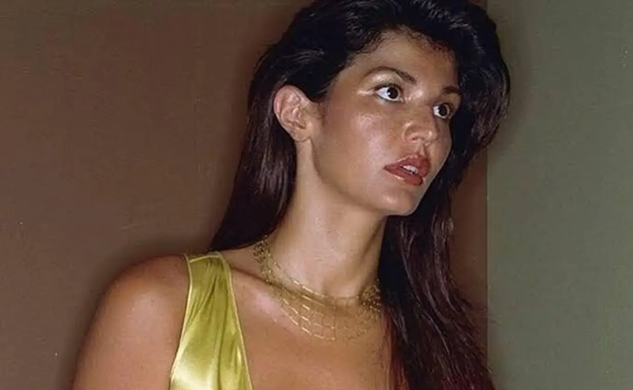 Raras fotos de Roberta Close na Playboy são resgatas; veja