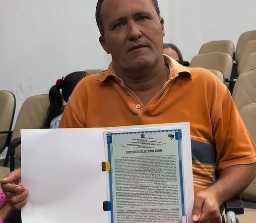 São Luís entrega 44 escrituras e garante cidadania