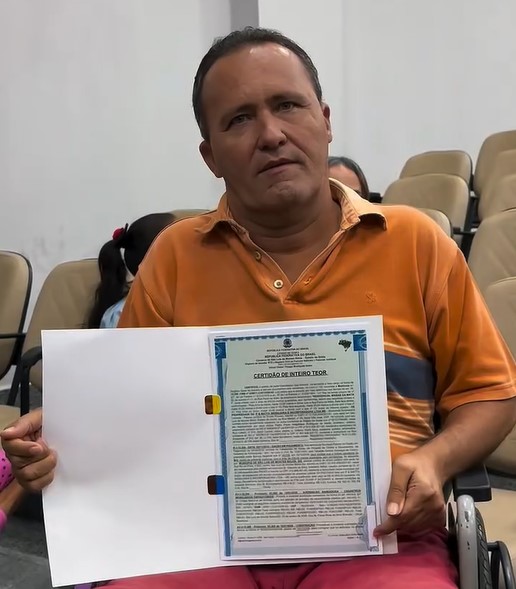 São Luís entrega 44 escrituras e garante cidadania