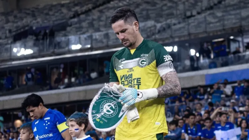 Tadeu tem fratura confirmada e vira desfalque do Goiás na sequência da Série B