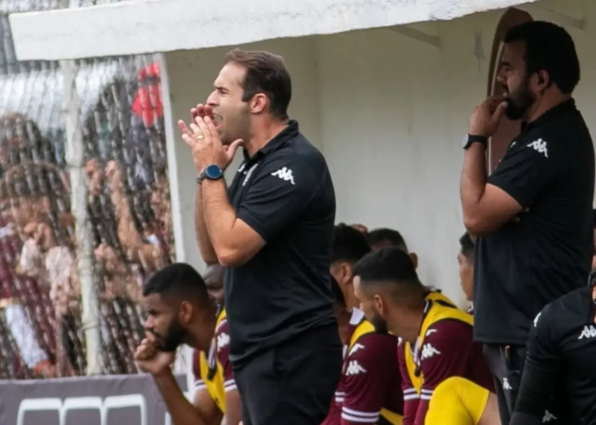 Thiago Carvalho celebra acesso com o Juventus-SP “Feliz em entrar na história do clube”