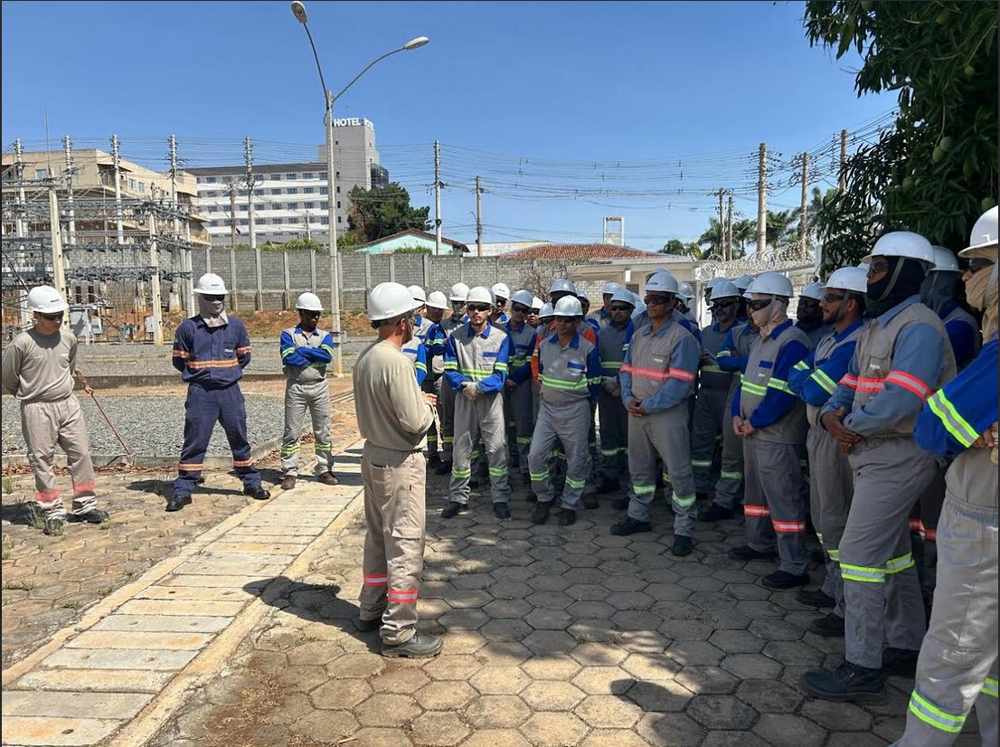 Última oportunidade: curso forma eletricistas em Goiás