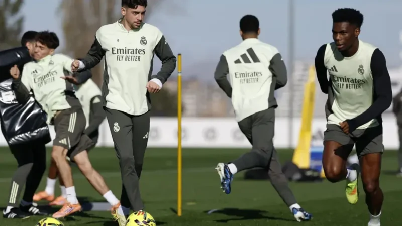 Valverde e Tchouaméni trocam socos no vestiário do Real Madrid e uruguaio é levado ao hospital