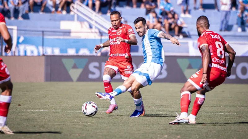 Vila Nova vence mais uma e assume a vice-liderança do Brasileirão Série B