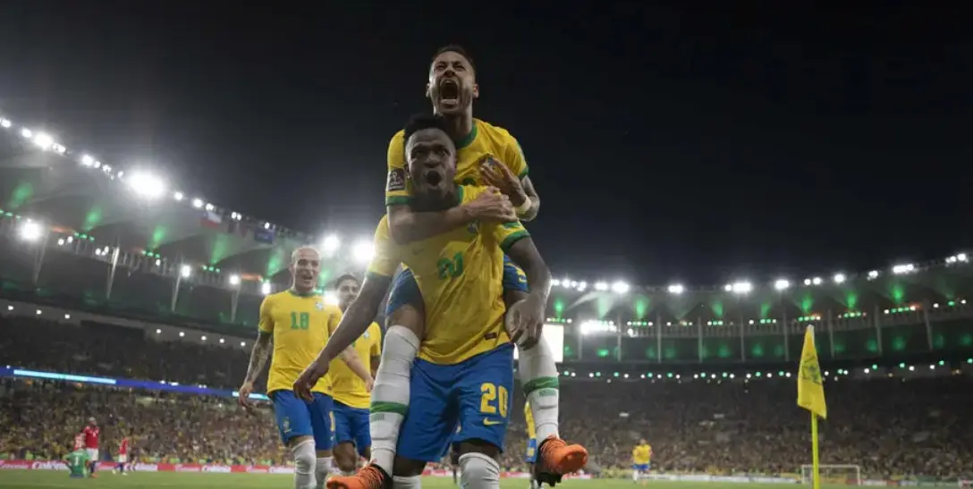 Vini Jr. responde sobre quem deverá usar a camisa 10 do Brasil na Copa: “Isso é óbvio”