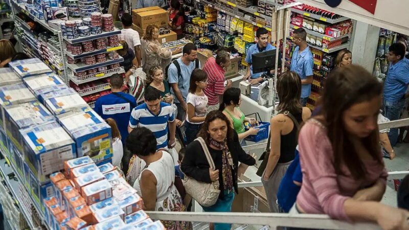 A taxa das blusinhas vai cair? Empresas veem essa possibilidade