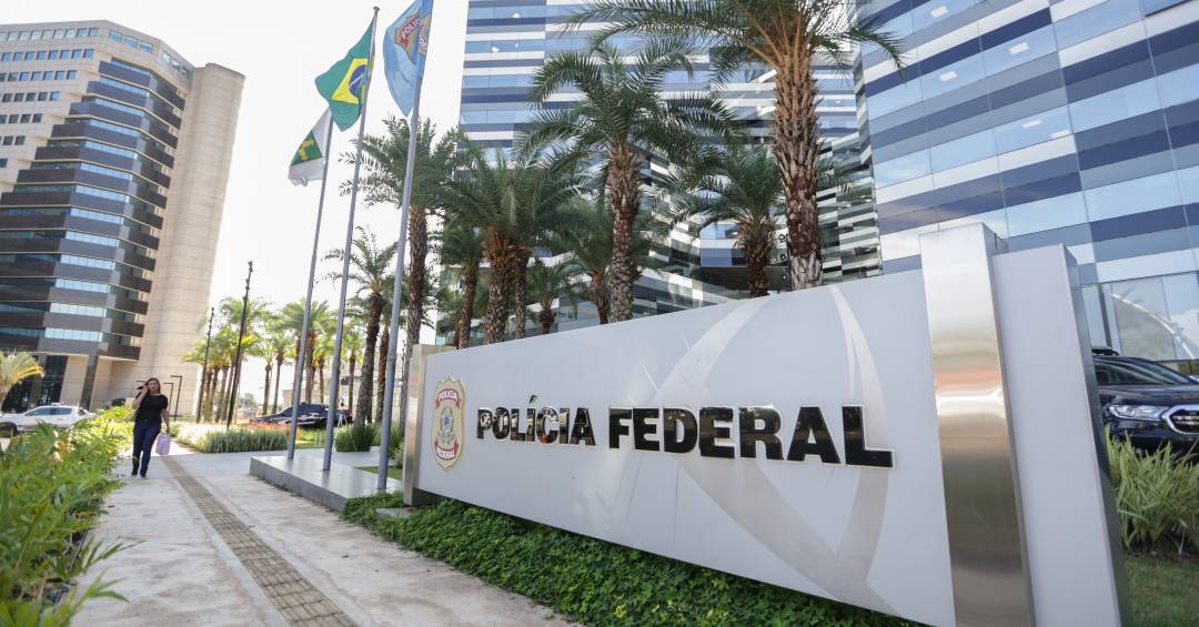 PF cumpre sete mandados de prisão contra investigados por corrupção no governo do RJ